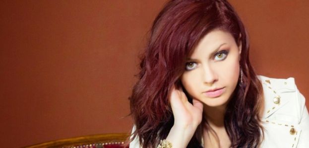 L'ESTATE D'ABRUZZO "SPLENDE"CON ANNALISA