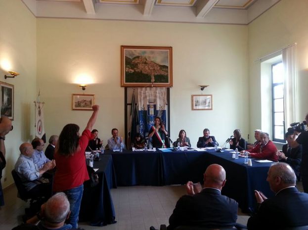 CARSOLI,"IL PUGNO ALZATO"