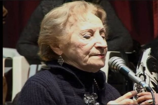 PROFESSORESSA ANNA D'INCALCI