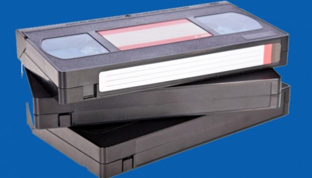 NON GETTATE VIA LE VECCHIE VHS:POTREBBERO VALERE UNA FORTUNA