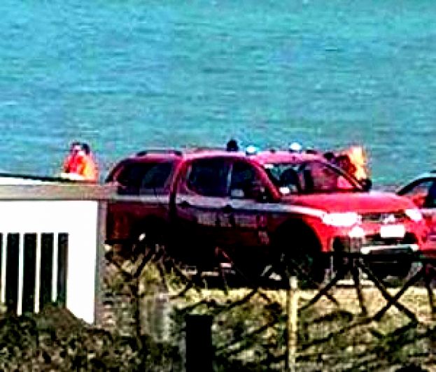 SFIORATA LA TRAGEDIA NEL LAGO DEL TURANO:AUTO FINISCE IN ACQUA.I TRE SALVATI DAI VIGILI DEL FUOCO