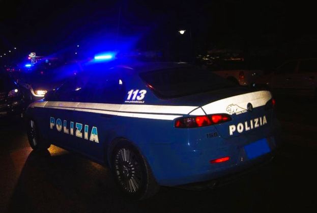 Volante della Polizia di Stato