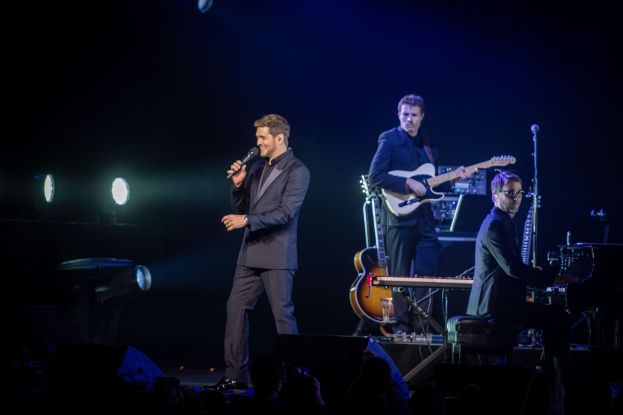 CONCERTO CON I POVERI 2025: MICHAEL BUBLÉ, MONS. MARCO FRISINA, SERENA AUTIERI. 6 DICEMBRE, AULA PAOLO VI – CITTÀ DEL VATICANO