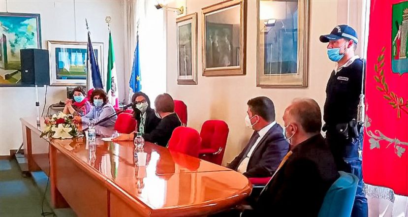 Incontro ufficiale con il prefetto Toracco