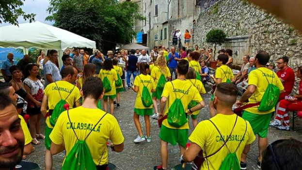 PERETO, BOOM DI PRESENZE ALLA x PASSEGGIATA GASTRONOMICA :”PIU’ DI 800 PERSONE”(FOTO)