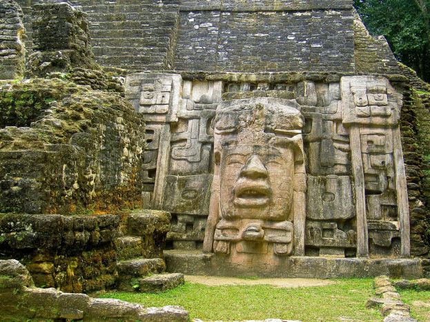 ANTICHISSIMA TOMBA MAYA SCOPERTA IN BELIZE