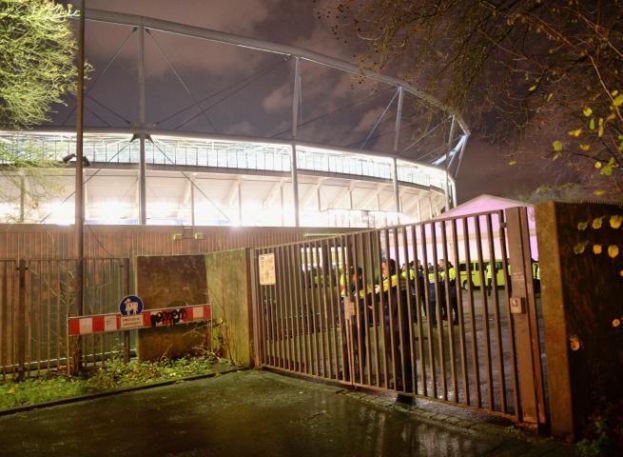 HANNOVER,INCUBO BOMBA ALLO STADIO:GERMANIA-OLANDA ANNULLATA.VOCI SU ESPLOSIVO
