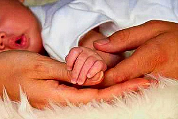 "BIMBO DEL MIRACOLO", NASCE DOPO 107 GIORNI DENTRO IL PANCIONE DELLA MAMMA MORTA
