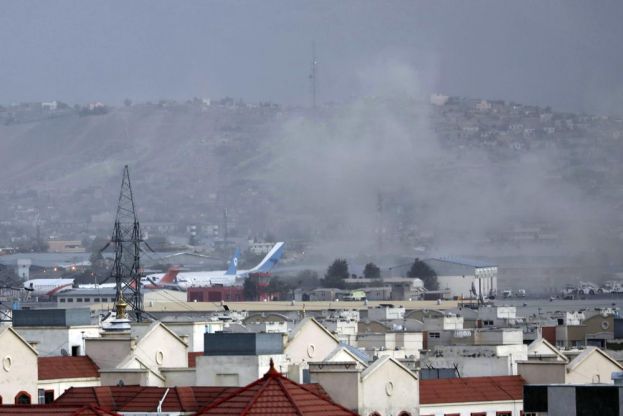 Attacco suicida all'aeroporto di Kabul