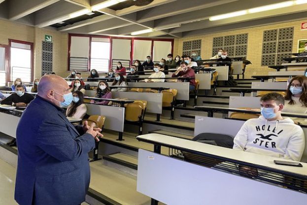 Lezione Universitaria