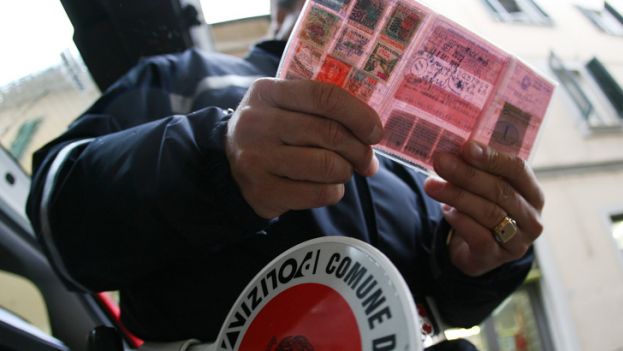 PATENTI VENDUTE A 4MILA EURO, BLITZ DELLA POLIZIA: 20 ARRESTI E 135 INDAGATI TRA ROMA, L'AQUILA E ALTRE CITTA'