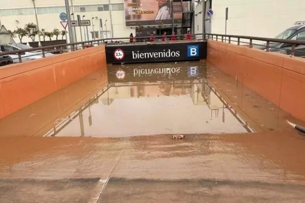 MEGA PARCHEGGIO A VALENCIA