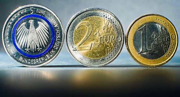ENTITA' ALIENE CHIAMATE "EURO"