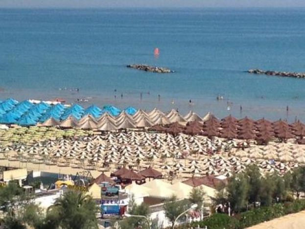 MARE,RISCOSSA TURISMO CON + 15% A GIUGNO
