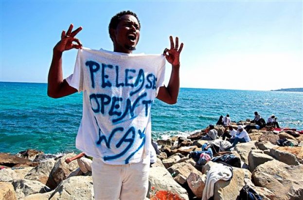 MIGRANTI, AUSTRIA: NIENTE ASILO A CHI ARRIVA ILLEGALMENTE IN EUROPA DAL MARE