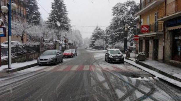 MALTEMPO,NUOVA ALLERTA DELLA PROTEZIONE CIVILE : NEVE AL CENTRO SUD