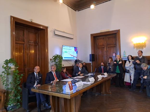 Piastra 2, Inaugurazione