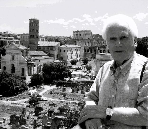 Ernesto Piccolo in una recente foto a Roma