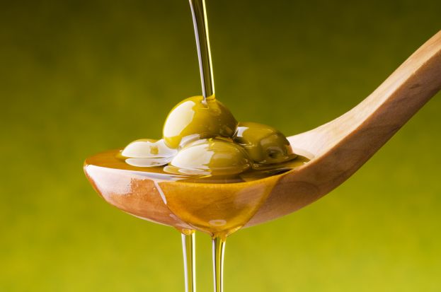 L'ORO GIALLO DELLA CUCINA: L'OLIO D'OLIVA