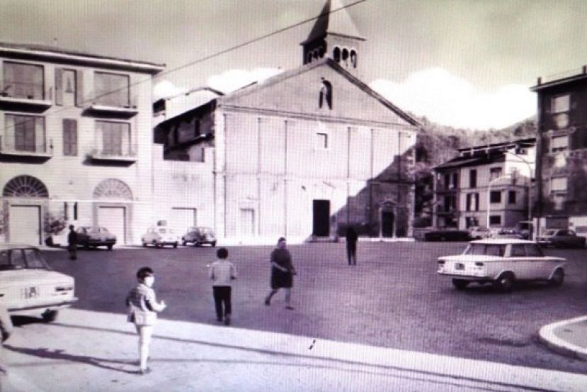 Carsoli, Piazza Corradino