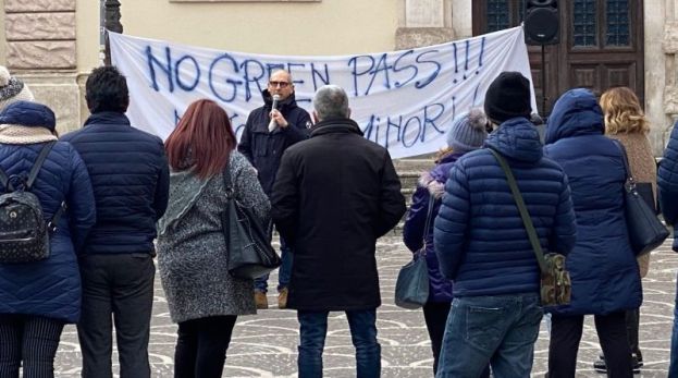 Manifestazione a Sulmona