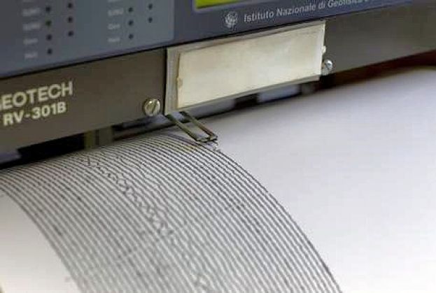 FORTE SCOSSA DI TERREMOTO NEL CENTRO ITALIA DI MAGNITUDO 6.0,TREMA ANCHE ROMA