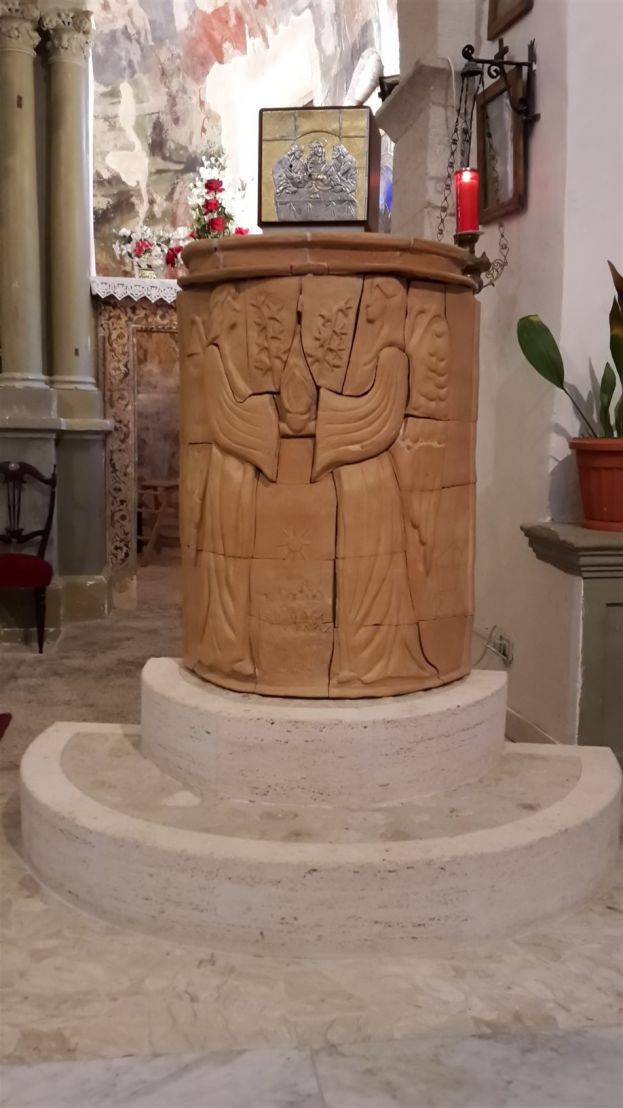 PIETRASECCA,NUOVO TABERNACOLO IN COTTO NELLA CHIESA DI S.MARIA DELLE GRAZIE