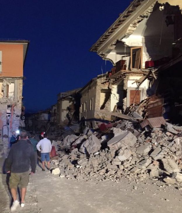 TERREMOTO DI MAGNITUDO 6.0, DANNI E FERITI: DISPERSI SOTTO LE MACERIE, ALMENO QUATTRO MORTI