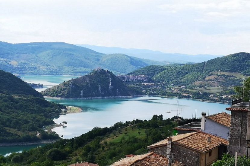 lago del Turano