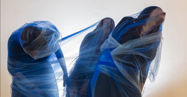 Dancescreen - LUNA DANCE THEATER _LE TRE MARIE DEL MARE