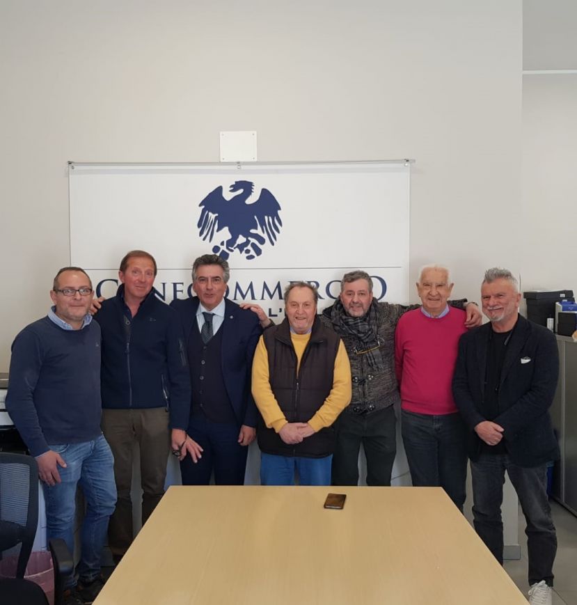 foto dell’incontro tra i Rappresentanti di Confcommercio e dell’Associazione “Saturnino Gatti”