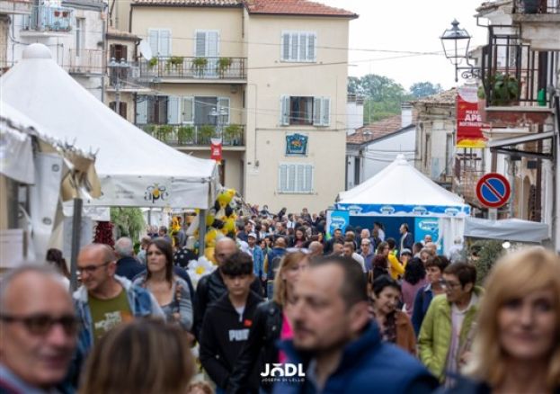 TORNARECCIO REGINA DI MIELE