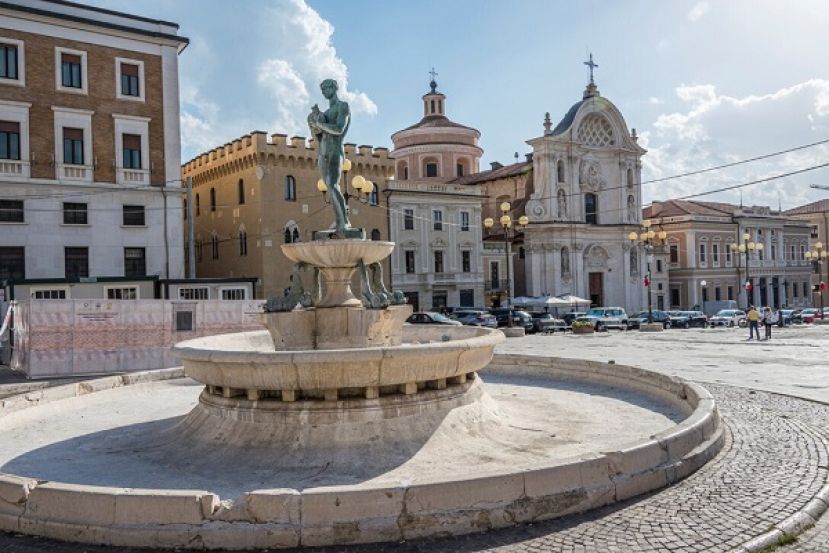 L'Aquila, Fontana Luminosa