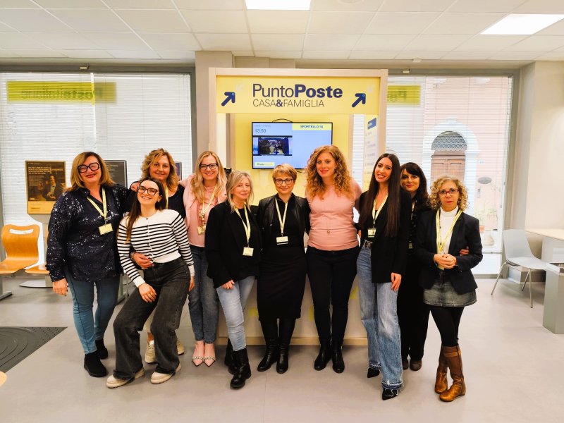 Le dipendenti dell'ufficio postale di Guardiagrele