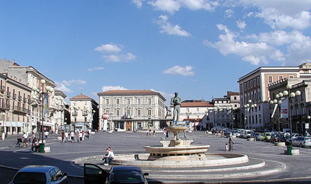 Piazza Duomo , L'Aquila