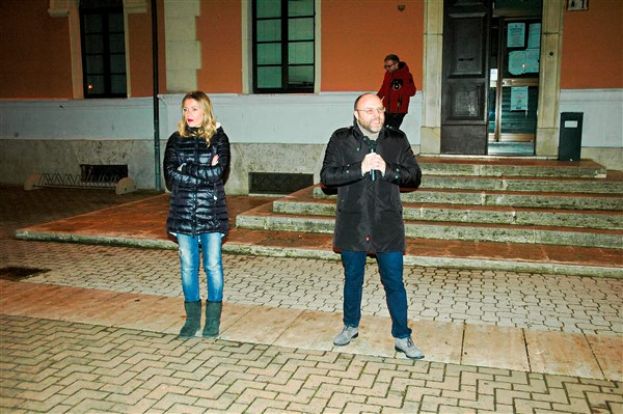 IL MOVIMENTO CINQUE STELLE A CARSOLI PER DIRE “IODICONO” AL REFERENDUM DI RIFORMA COSTITUZIONALE(FOTO)