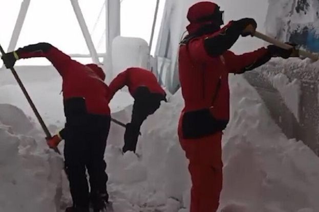 GRAN SASSO - SPERANZE RIDOTTE PER I DUE DISPERSI, RISCHIO IPOTERMIA