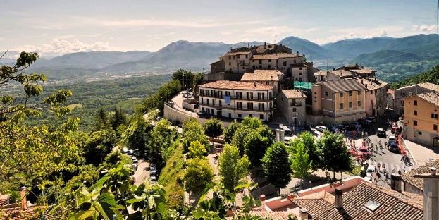 LADRI ALL'ASSALTO DI VALLINFREDA CON GAS SOPORIFERO: SETACCIATE DIVERSE ABITAZIONI