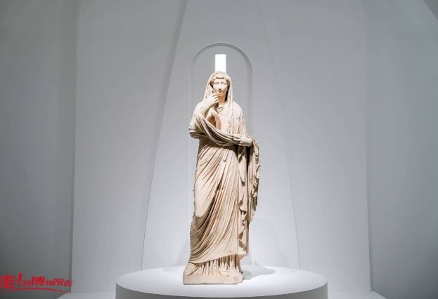 SHE WALKS IN BEAUTY Statua di Livia, Musei Capitolini