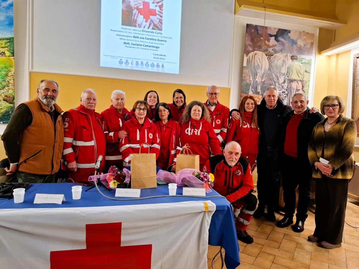 LA  C.R.I.,  ALL’UNIVERSITÀ  DELLA  TERZA  ETÀ  PIANA  DEL  CAVALIERE,  A PERETO, PER FAR CONOSCERE STORIA, PERCORSI E STRATEGIE