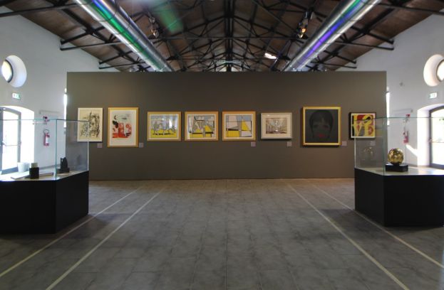 Mostra in allestimento