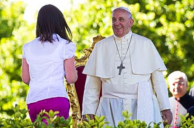 PAPA FRANCESCO E LA SUA PRIMA VISITA IN TERRA ABRUZZESE A POGGIO CINOLFO