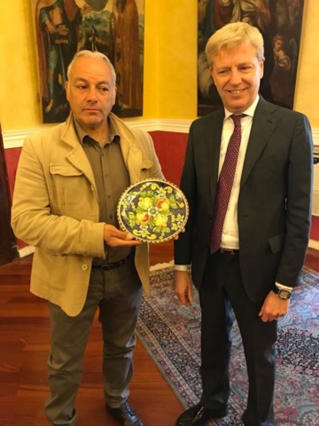 Il Sindaco Lillo Firetto E Vinicio Togni
