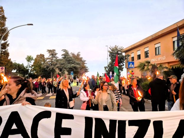 FIACCOLATA PER LA PACE A SPOLTORE