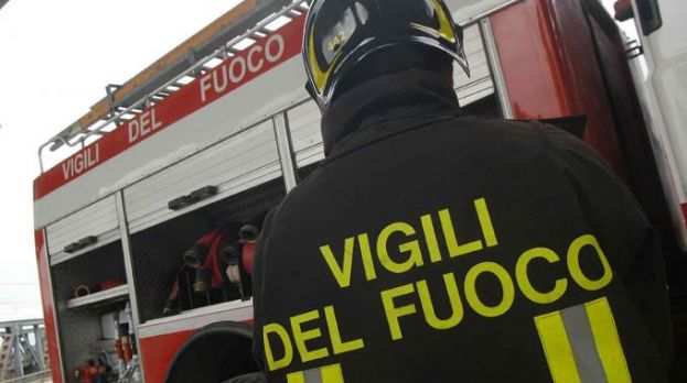 PRINCIPIO DI INCENDIO AL COMUNE DI CARSOLI:INTERVENGONO I VIGILI DEL FUOCO